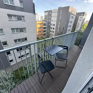 Metro Młynów Homely , Warszawa Polska